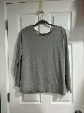 Light Heather Gray Long Sleeve Pullover